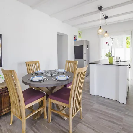Holiday home Cubo's La Casita Blanca *