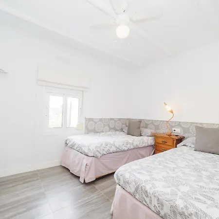 בית נופש Cubo's La Casita Blanca *